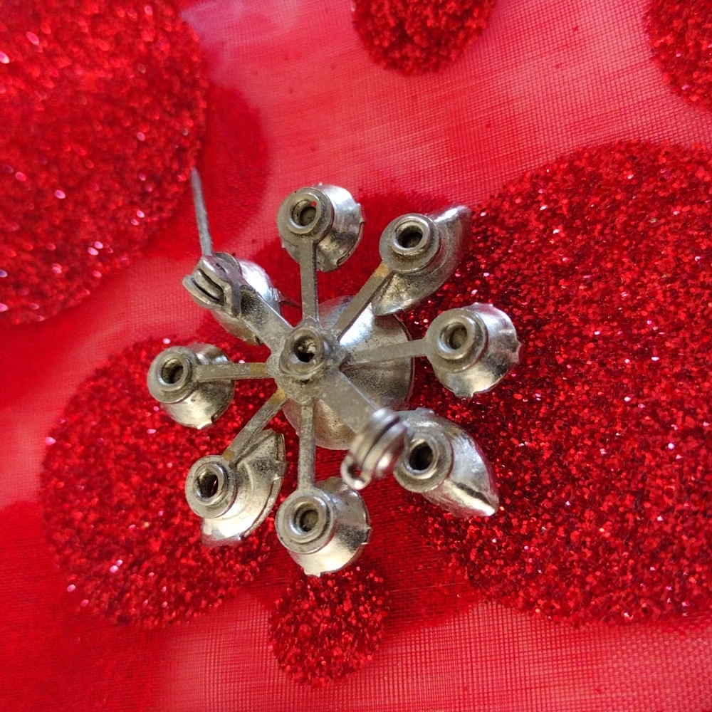 MCM Rhinestone Snowflake Pin Vintage - Picture 3 of 5